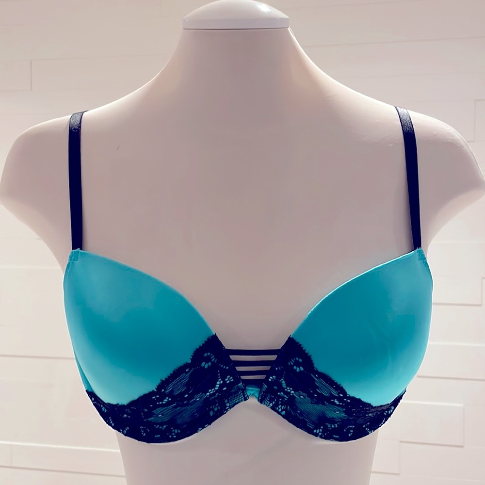 (2/$30) 34C The Show Off Turquoise w/ Black Lace Plunge Bra La Senza